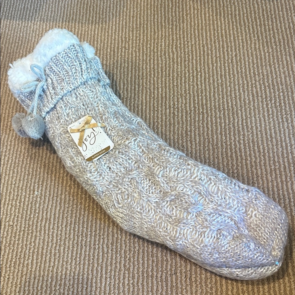 NWT Cozy Women's Knit Slipper Socks in grey one size